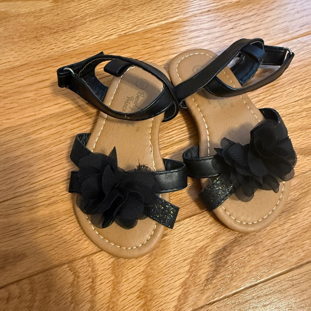 Black girls size 5 Sandals